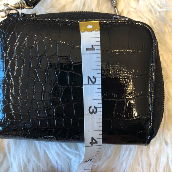 (S) Luxe Croc pattern black vinyl crossbody wallet/mini Purse w/pockets techbag! - Picture 8 of 8